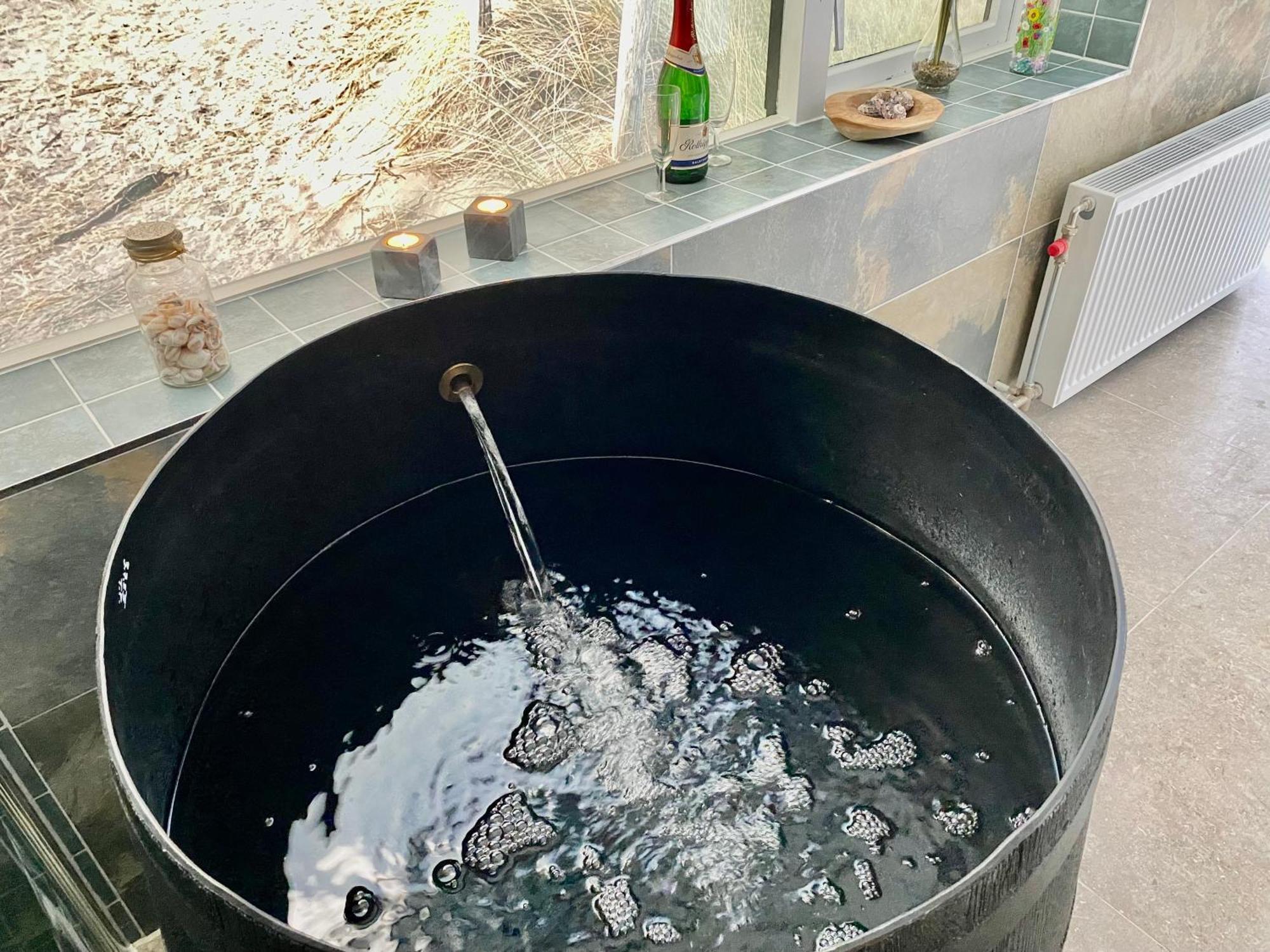 Sommerhaus Glucklich Am Meer 2 Mit Wellnesszugang Egmond aan Zee Bagian luar foto